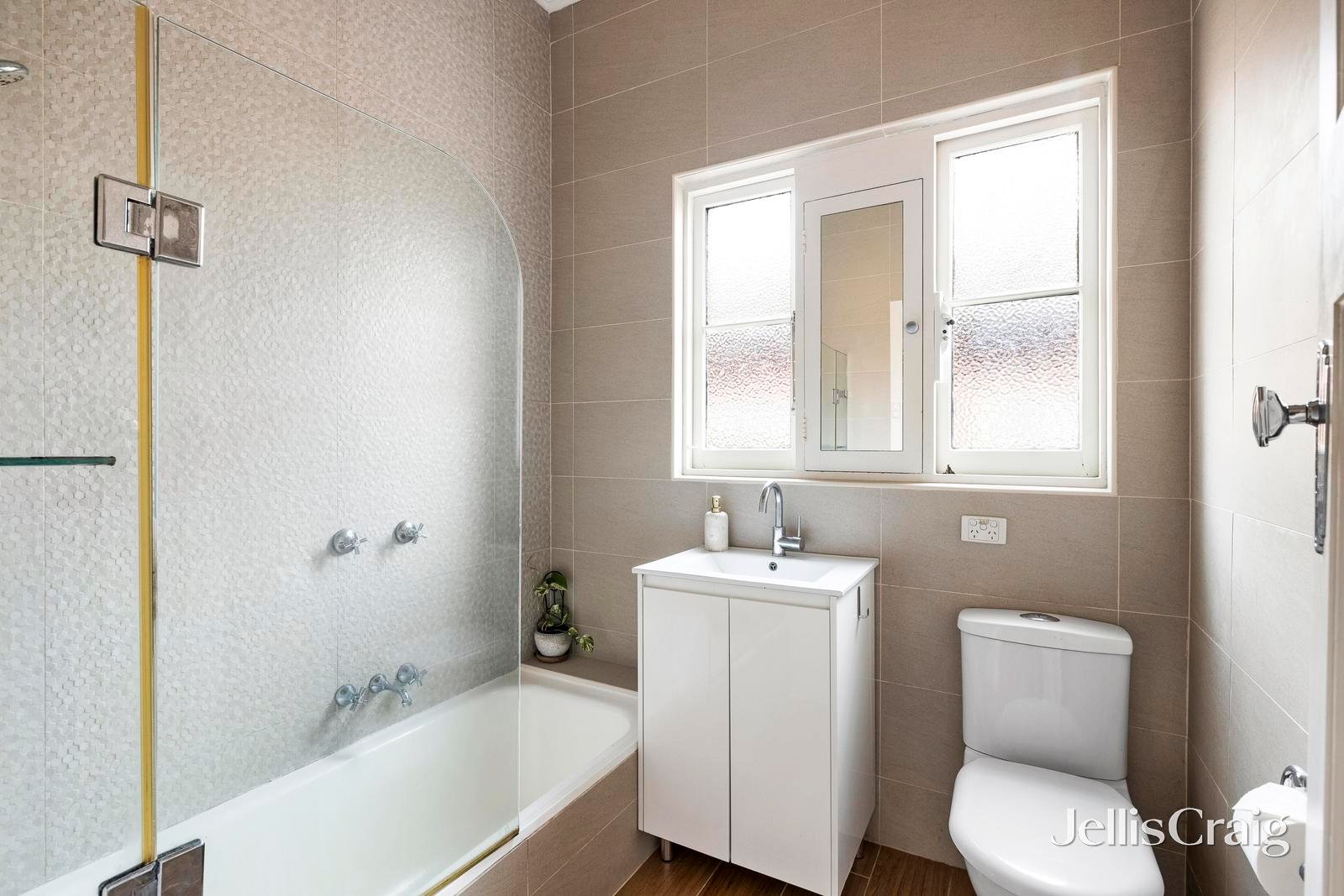 17 Woornack Road, Carnegie image 8