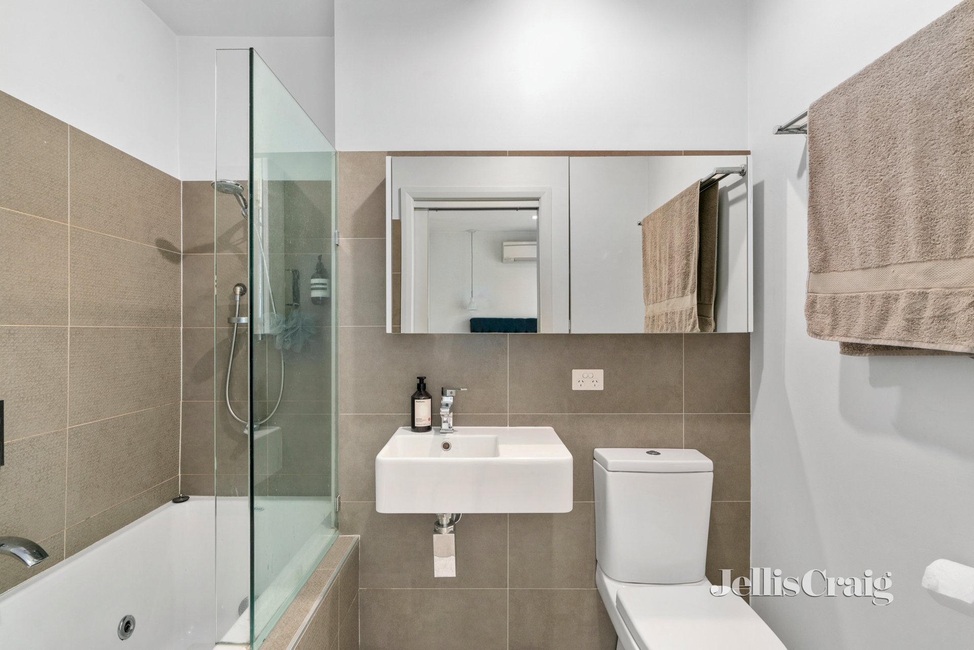 17 Wrights Terrace, Prahran image 7