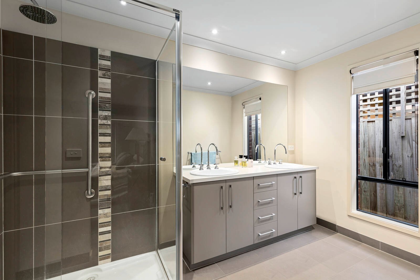 Property Gallery Thumbnail 10
