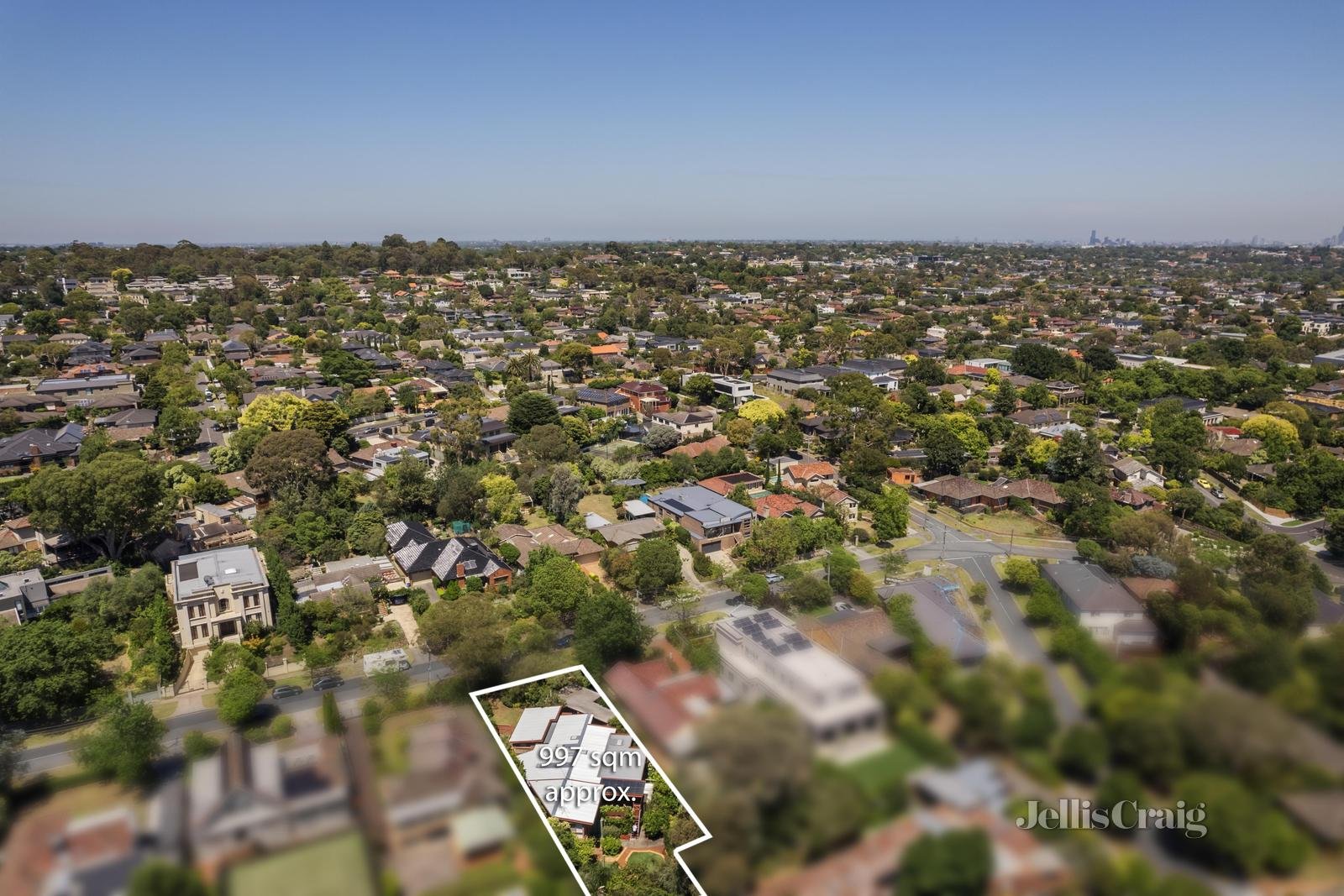 17 Wynyard Crescent, Balwyn North image 10