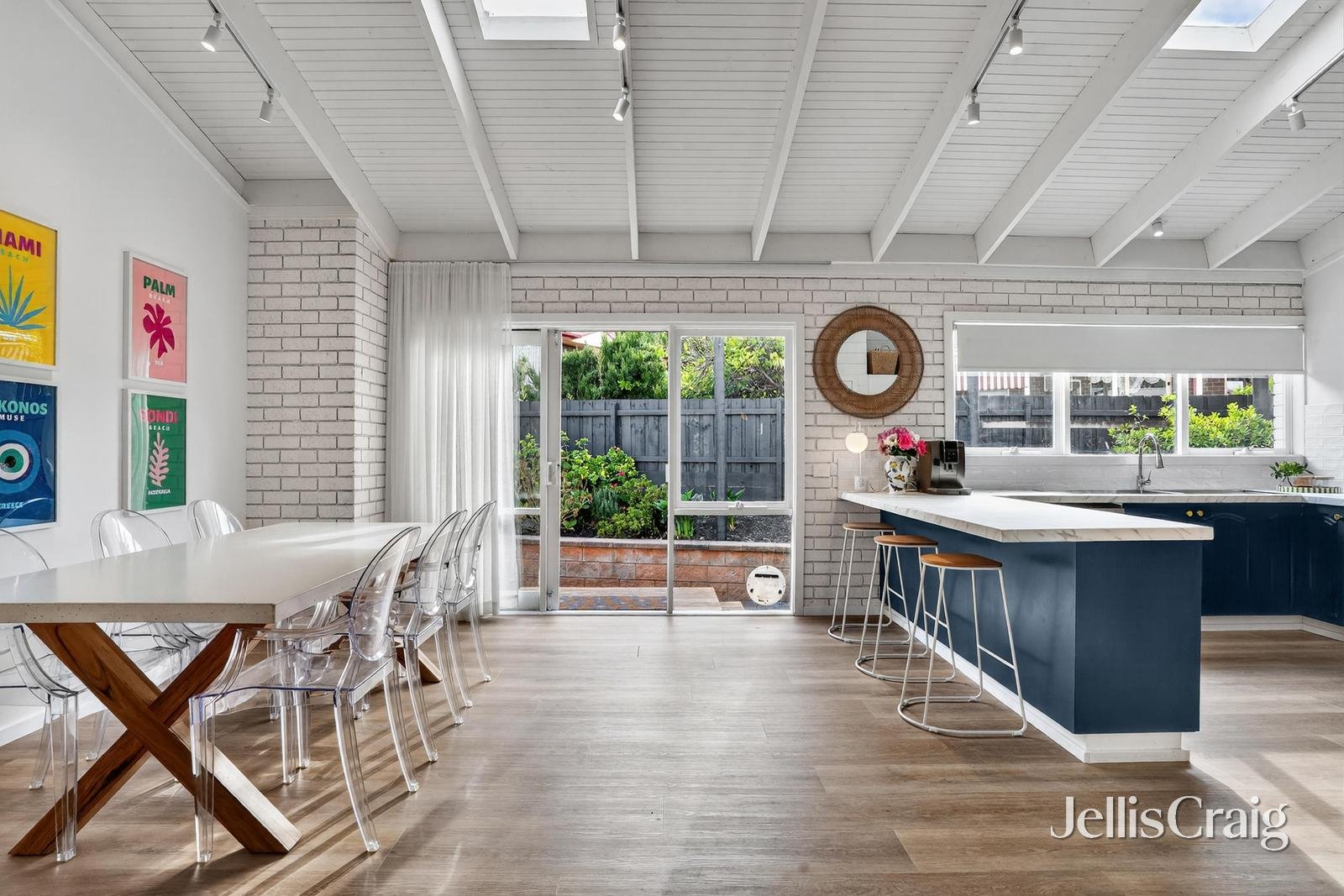 17 Wyuna Walk, Mooroolbark image 3