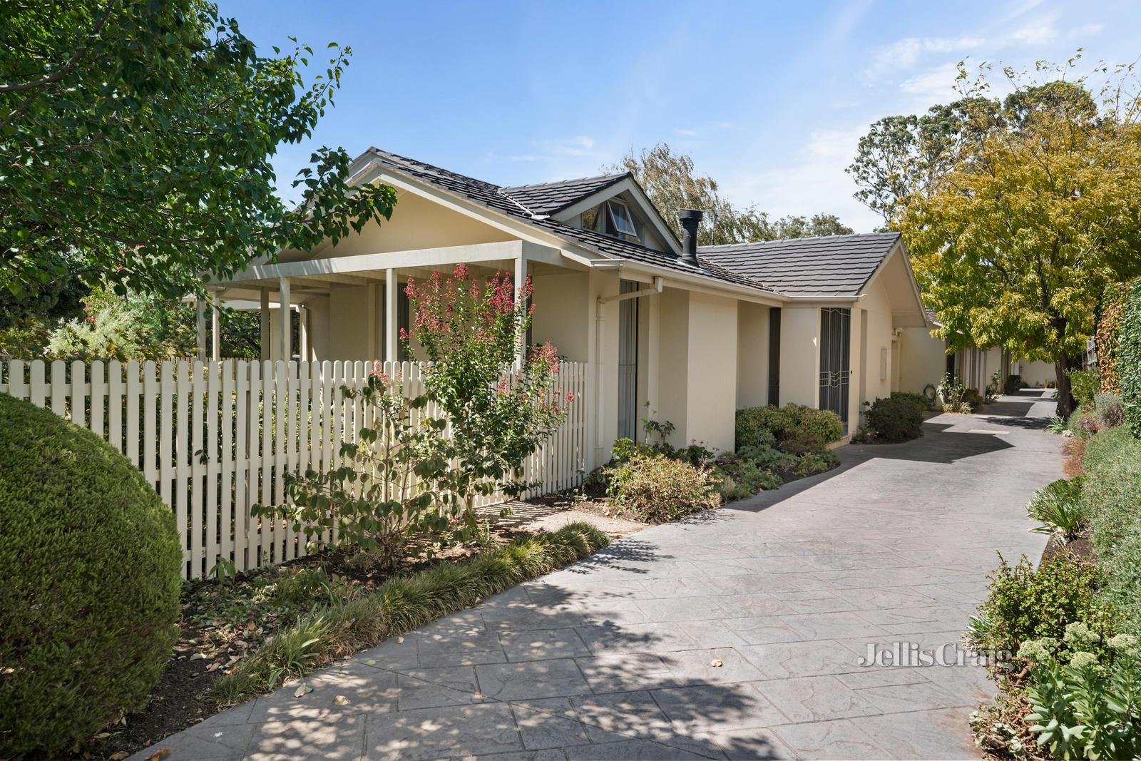 1/7 Y Street, Ashburton image 1