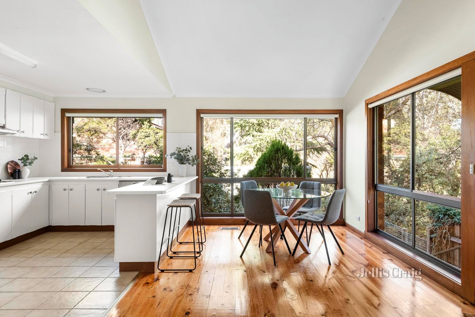 1/70-74 Graham Road, Viewbank image 4