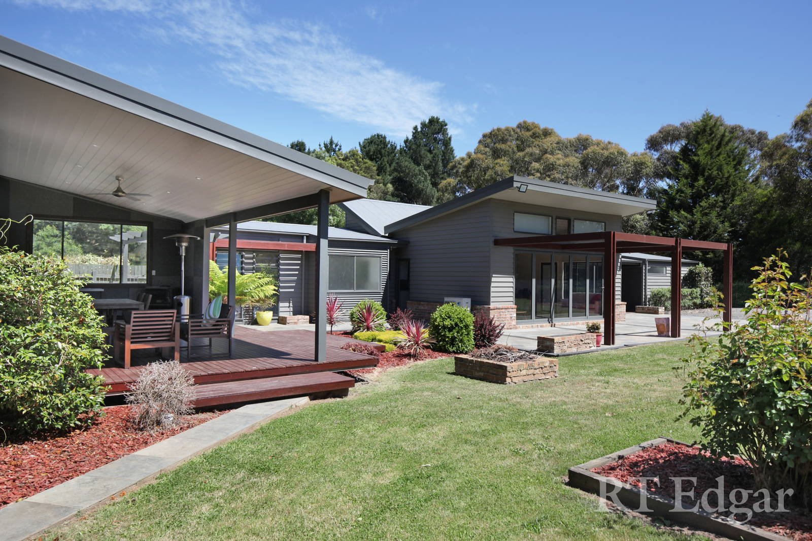 Property Gallery Thumbnail 16