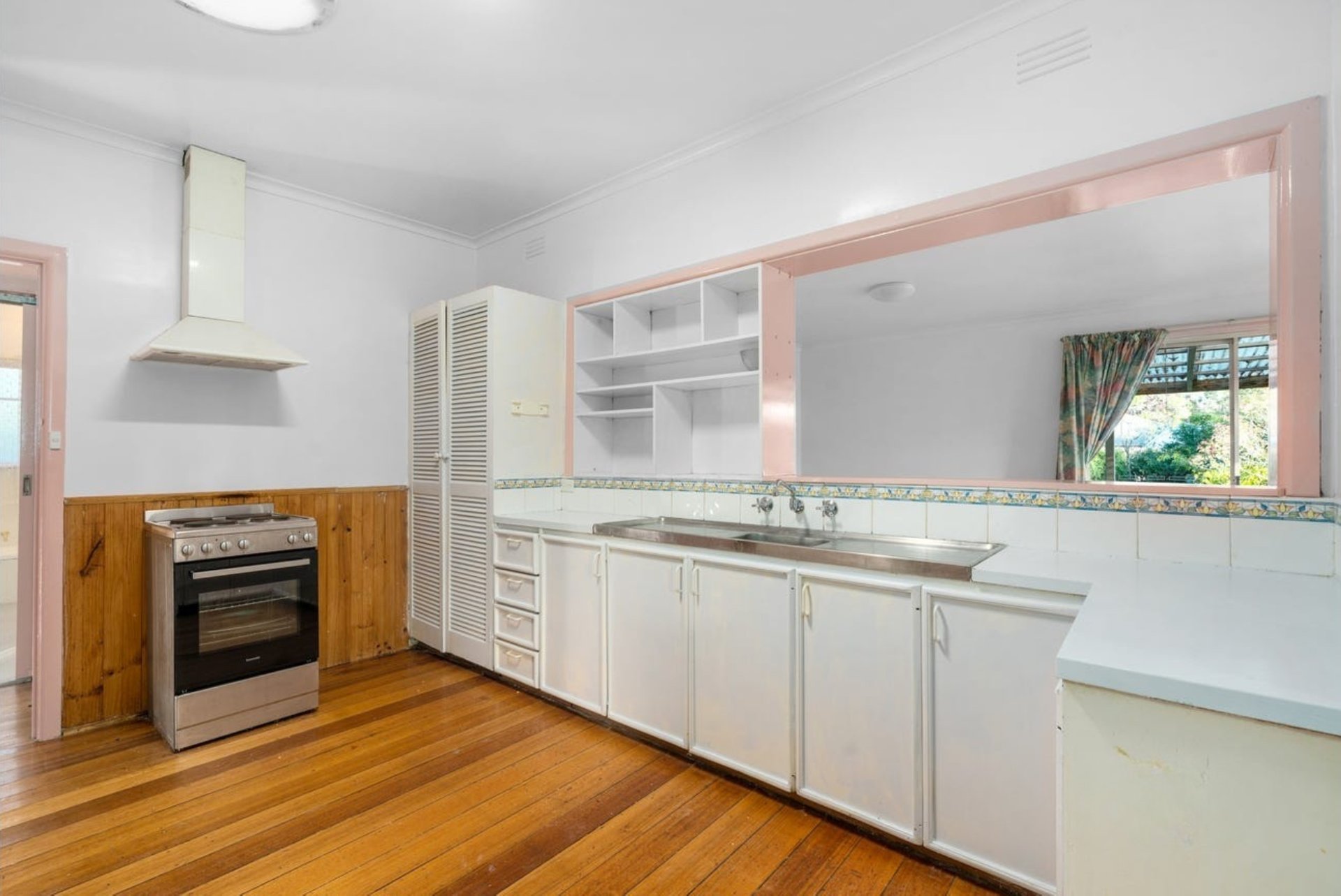 170 Lincoln Road, Croydon image 2