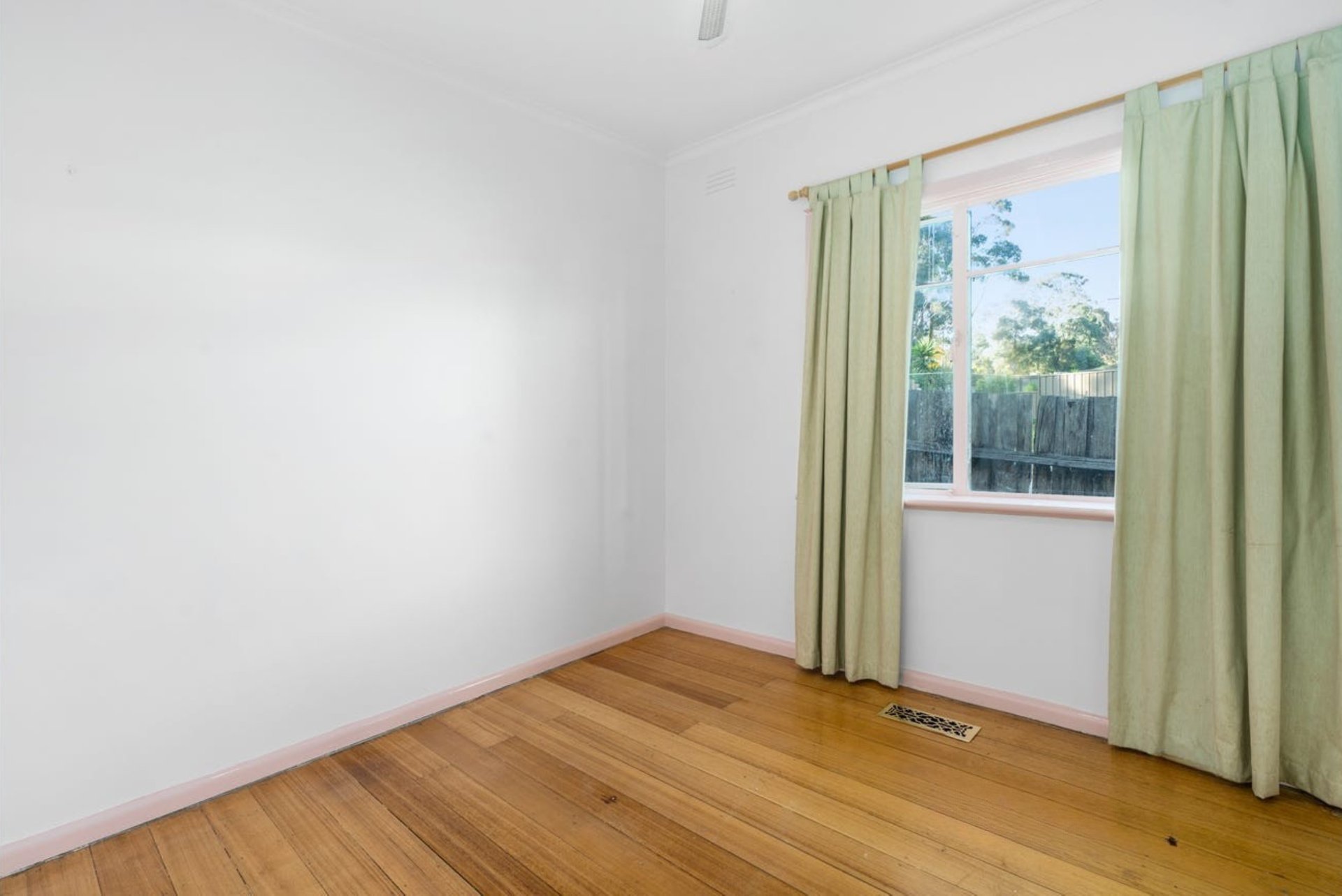 170 Lincoln Road, Croydon image 9