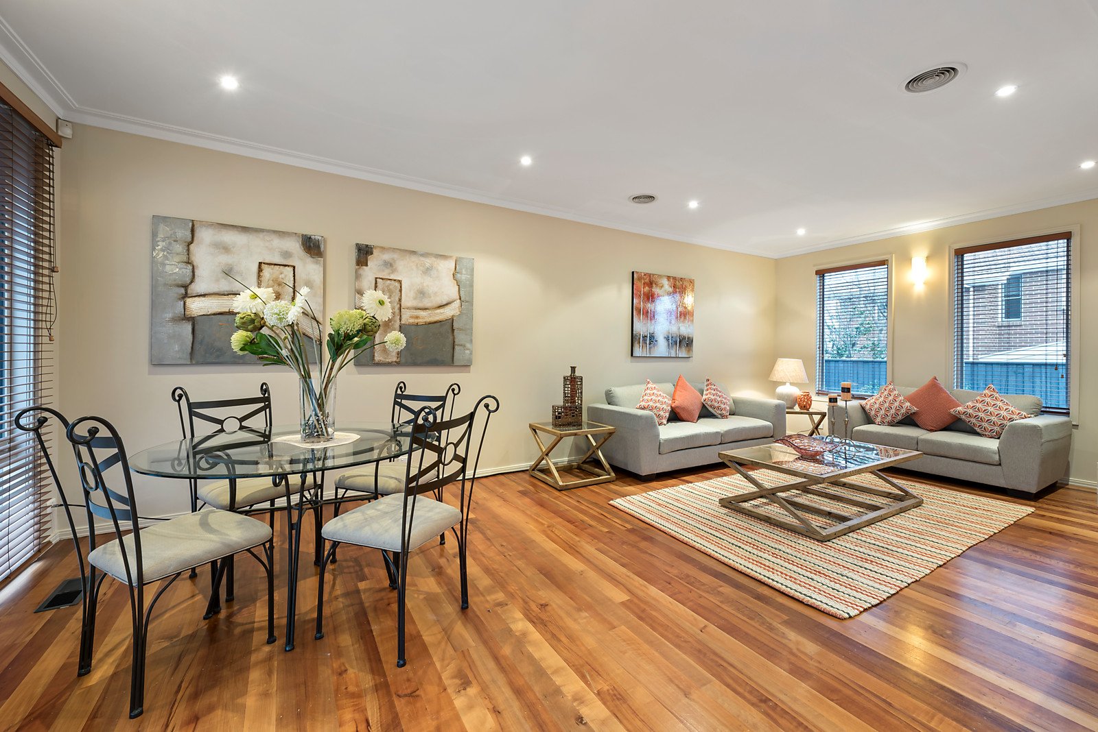 1/70 Wattle Valley Road, Canterbury image 3