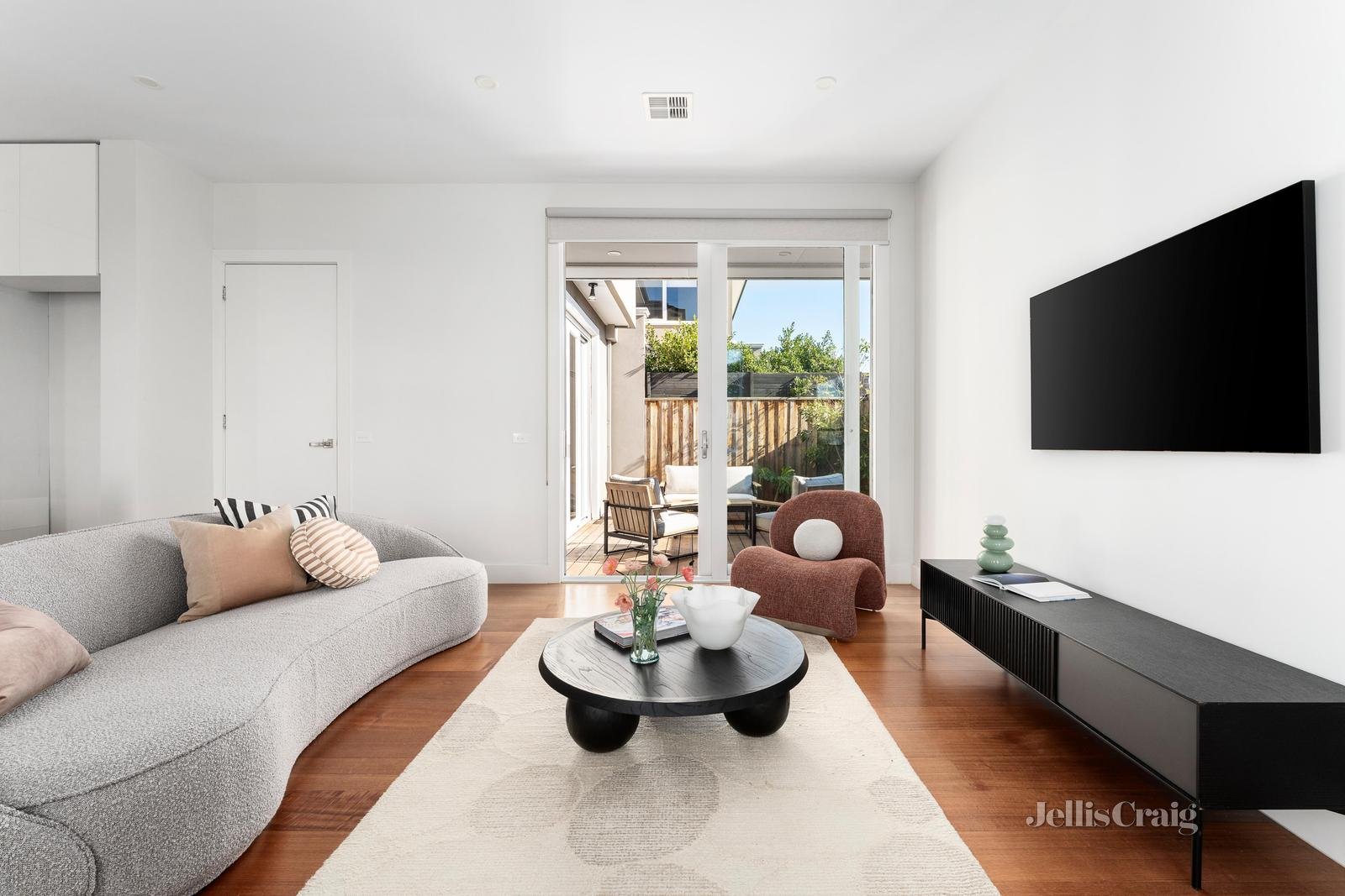 1/71 Derby Street, Pascoe Vale image 3