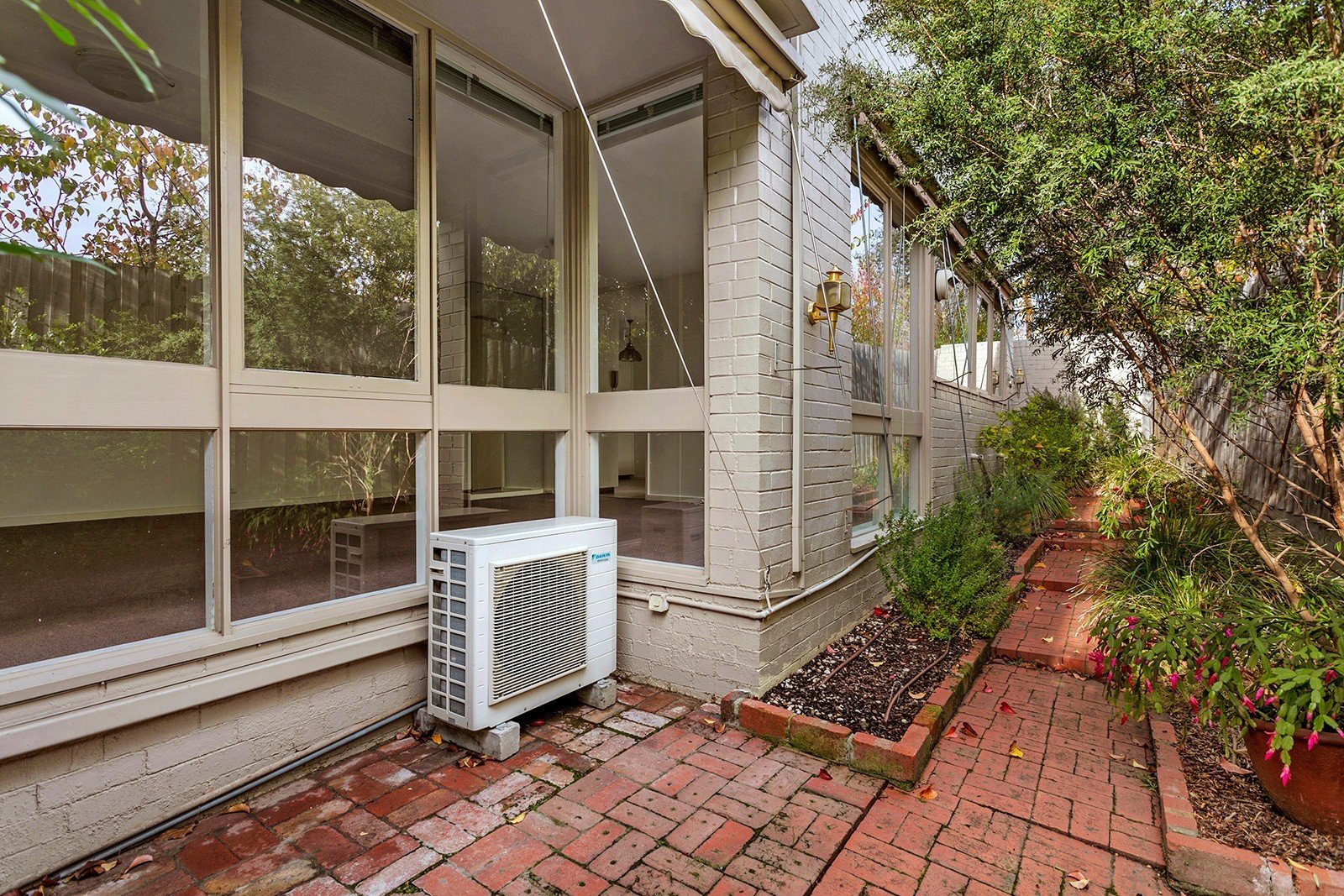 Property Gallery Thumbnail 6
