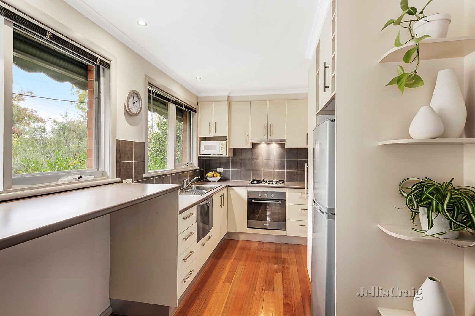 1/71 Rochester Road, Balwyn image 3