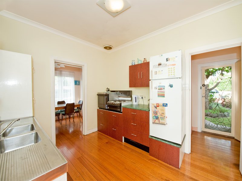 171 Station Street, Box Hill South image 2
