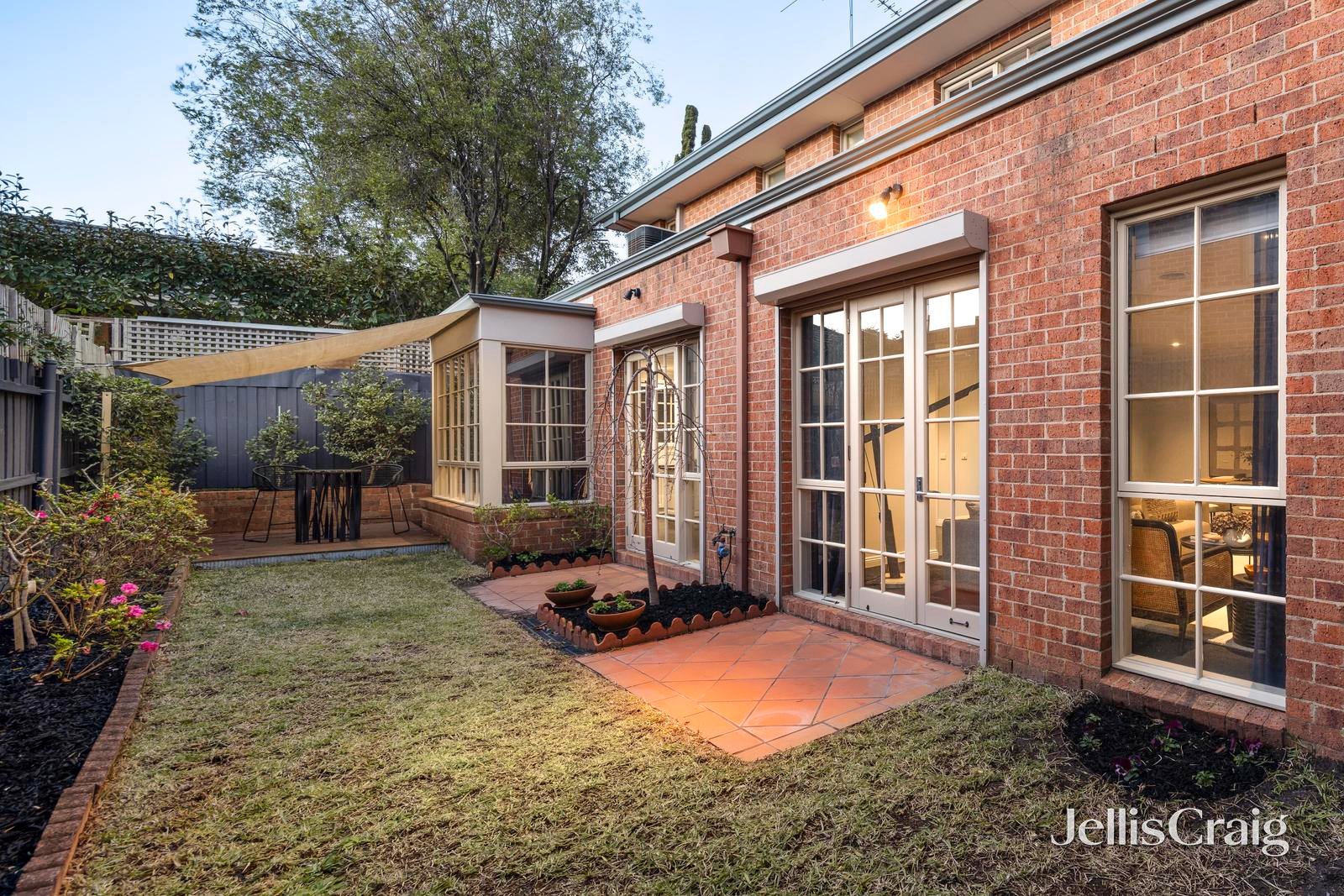 1/71 Wattle Valley Road, Canterbury image 4