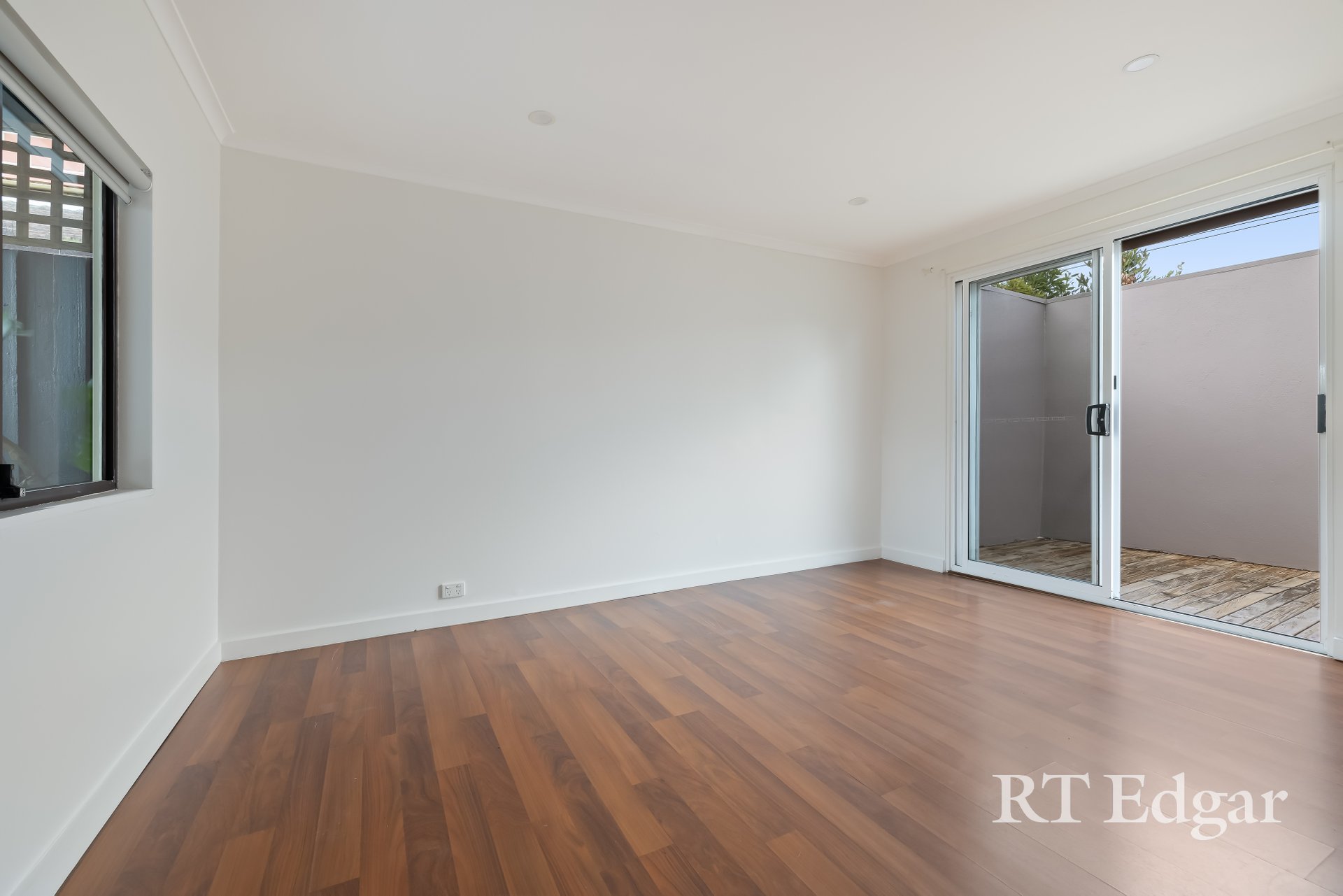 Property Gallery Thumbnail 4