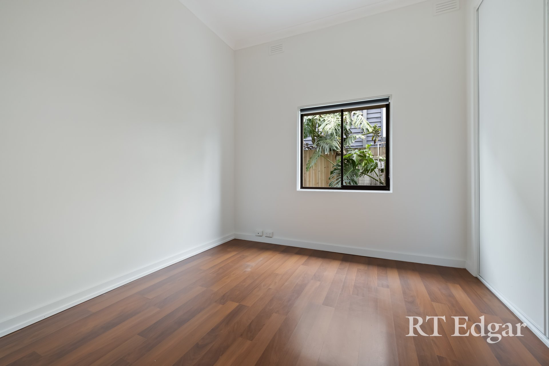 Property Gallery Thumbnail 5