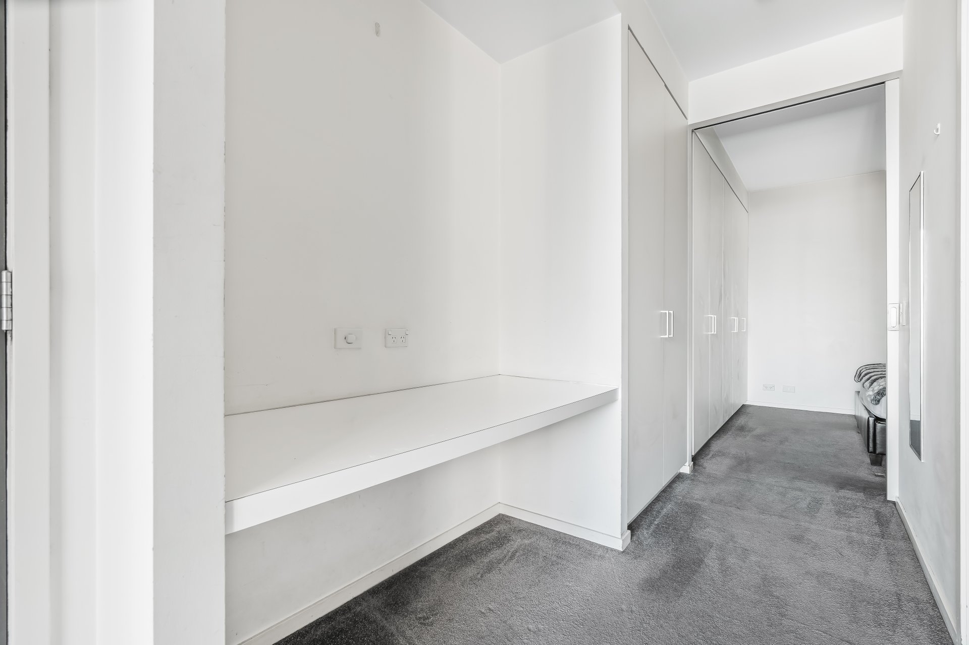 1712/620 Collins Street, Melbourne image 6
