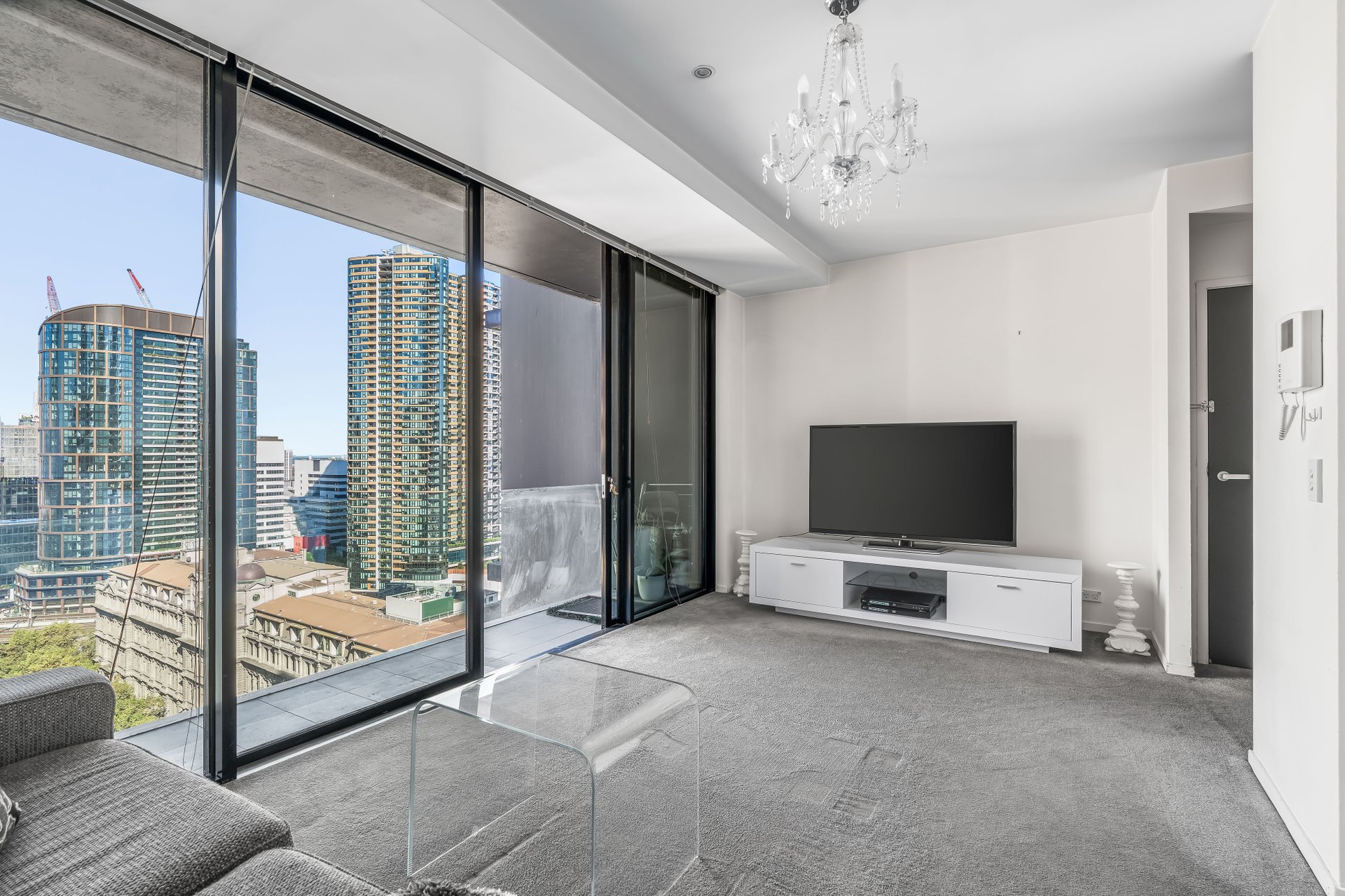 1712/620 Collins Street, Melbourne image 3