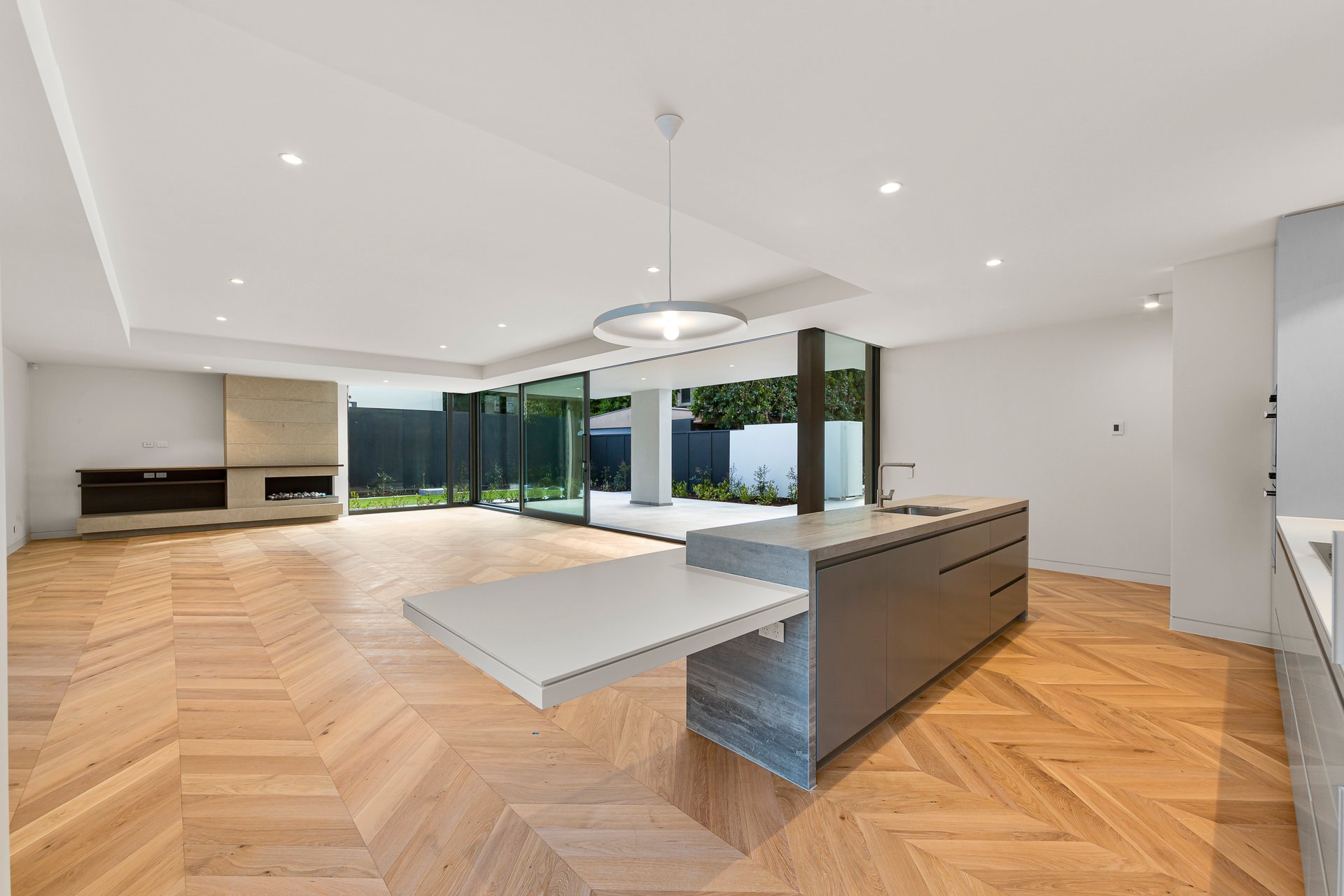 Property Gallery Thumbnail 7