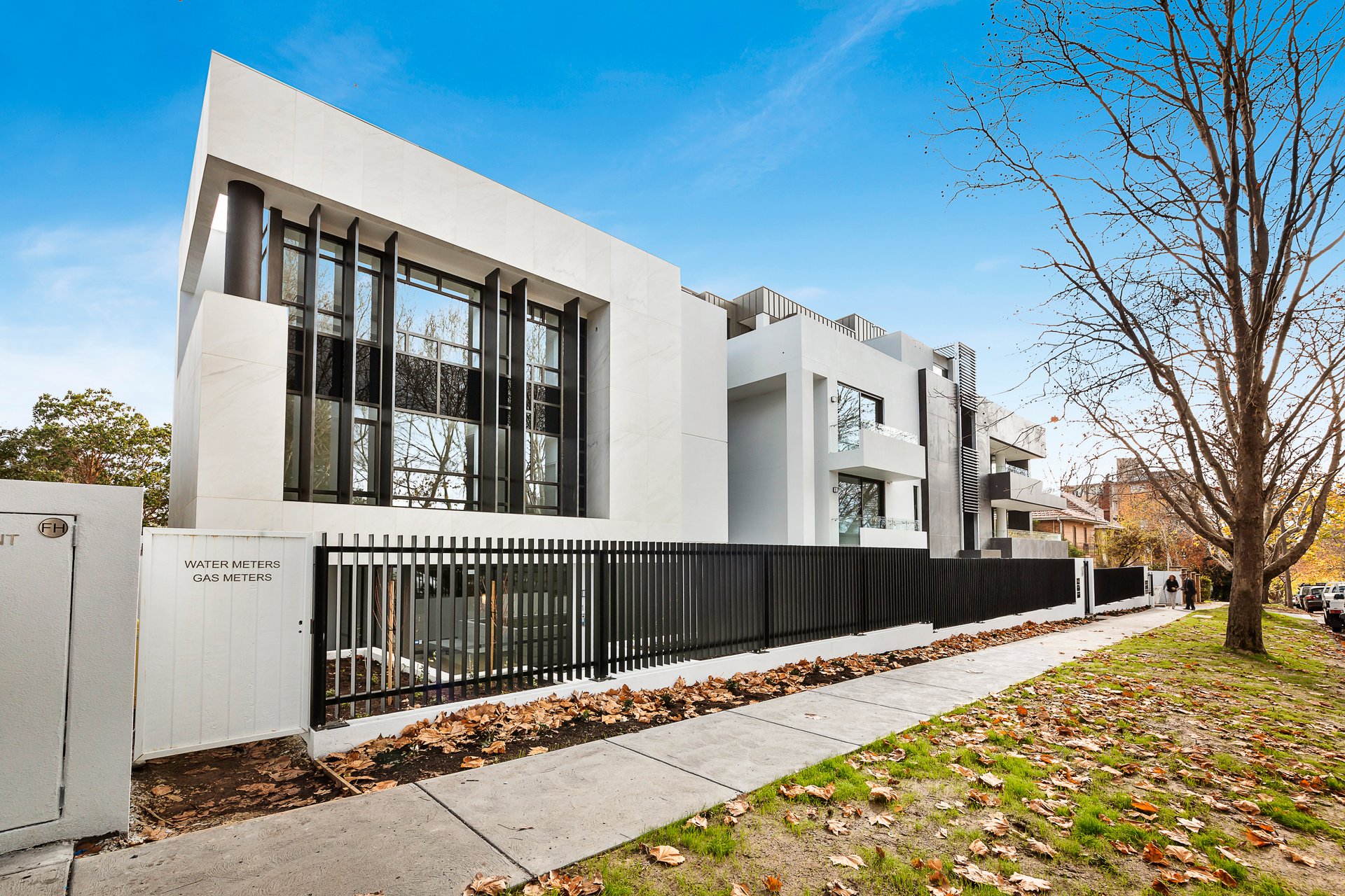 Property Gallery Thumbnail 9