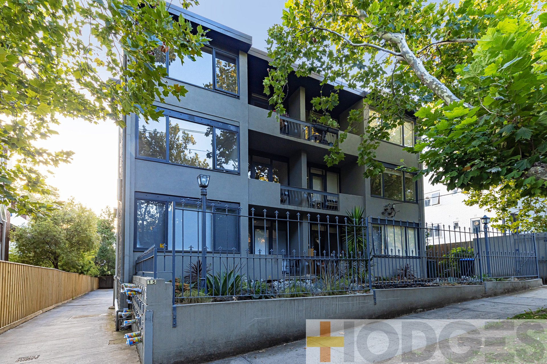 17 / 15 Rockley Road SOUTH YARRA