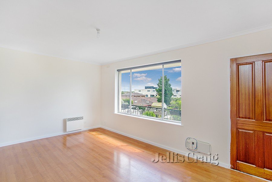 17/18 Tongue Street, Yarraville image 1
