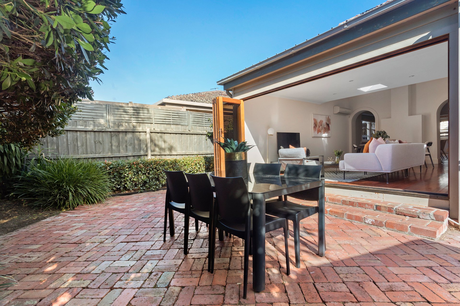 Property Gallery Thumbnail 11