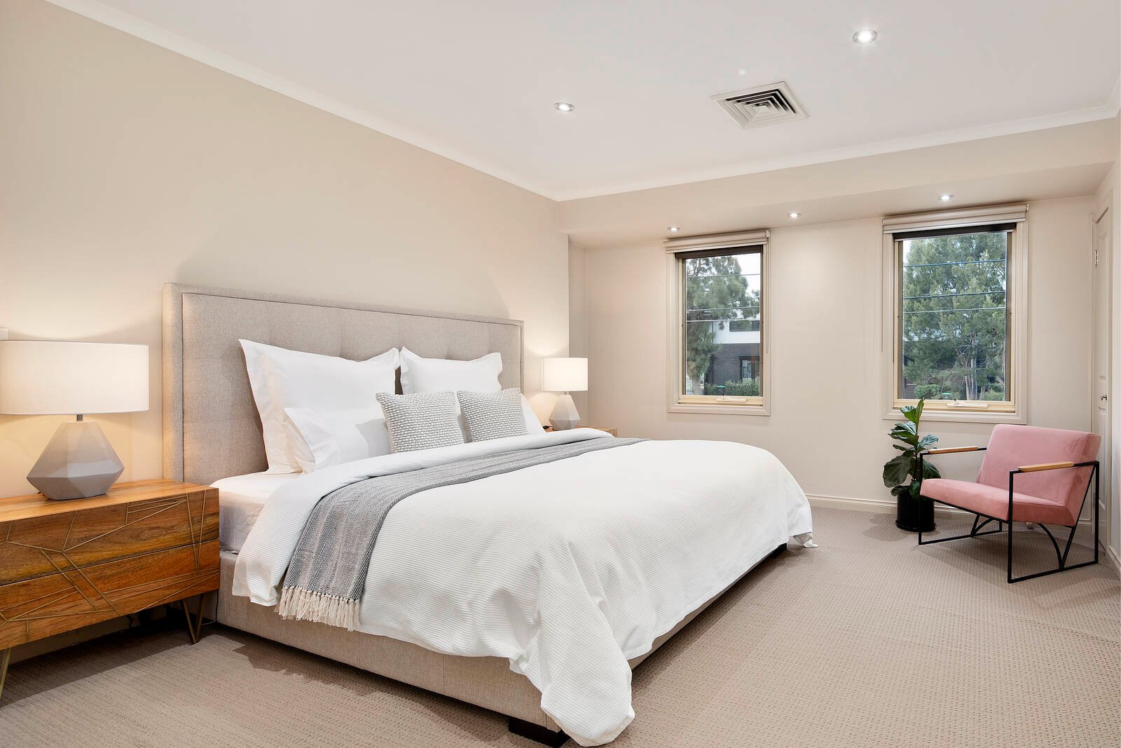Property Gallery Thumbnail 7