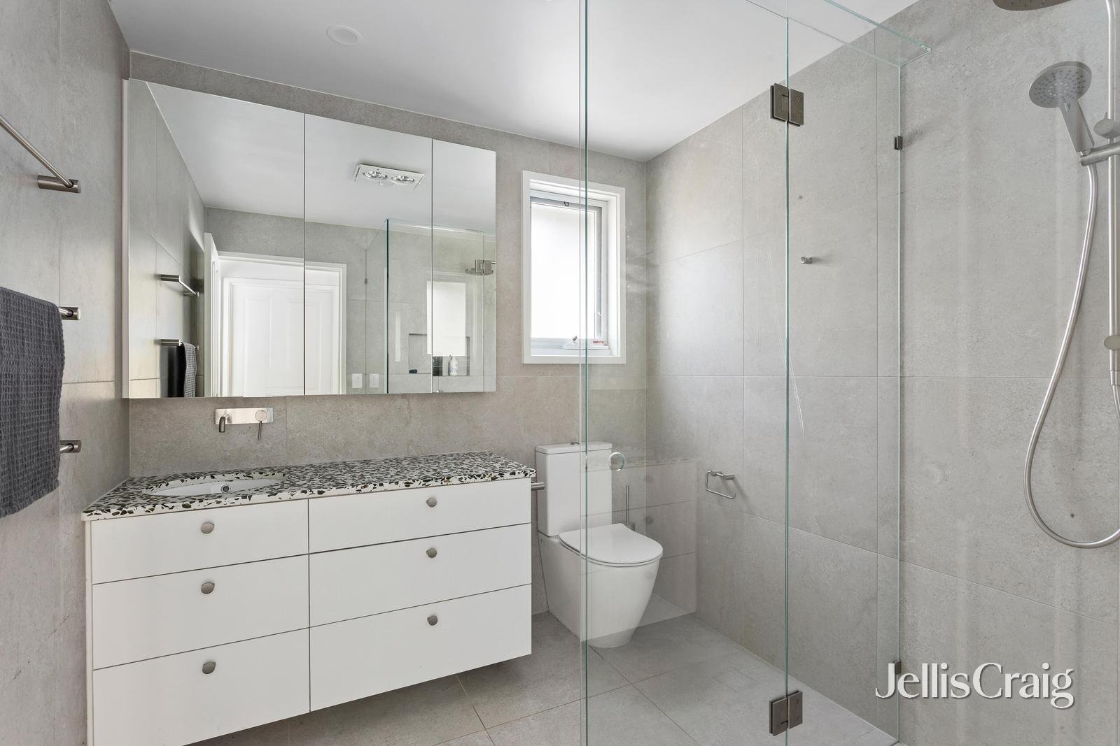 1/72 Holyrood Street, Hampton image 8