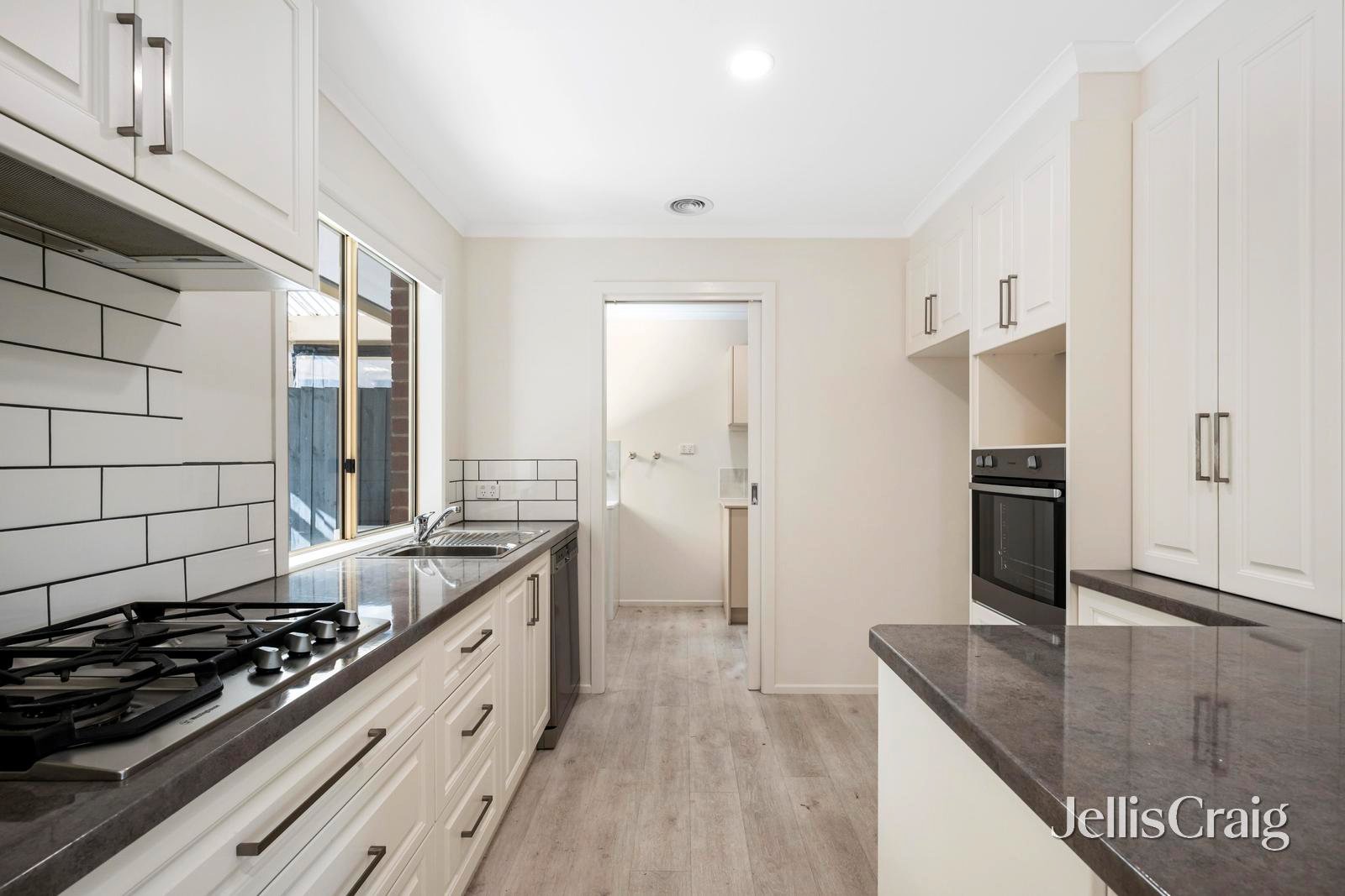 172 St Ambrose Grove, Lilydale image 3