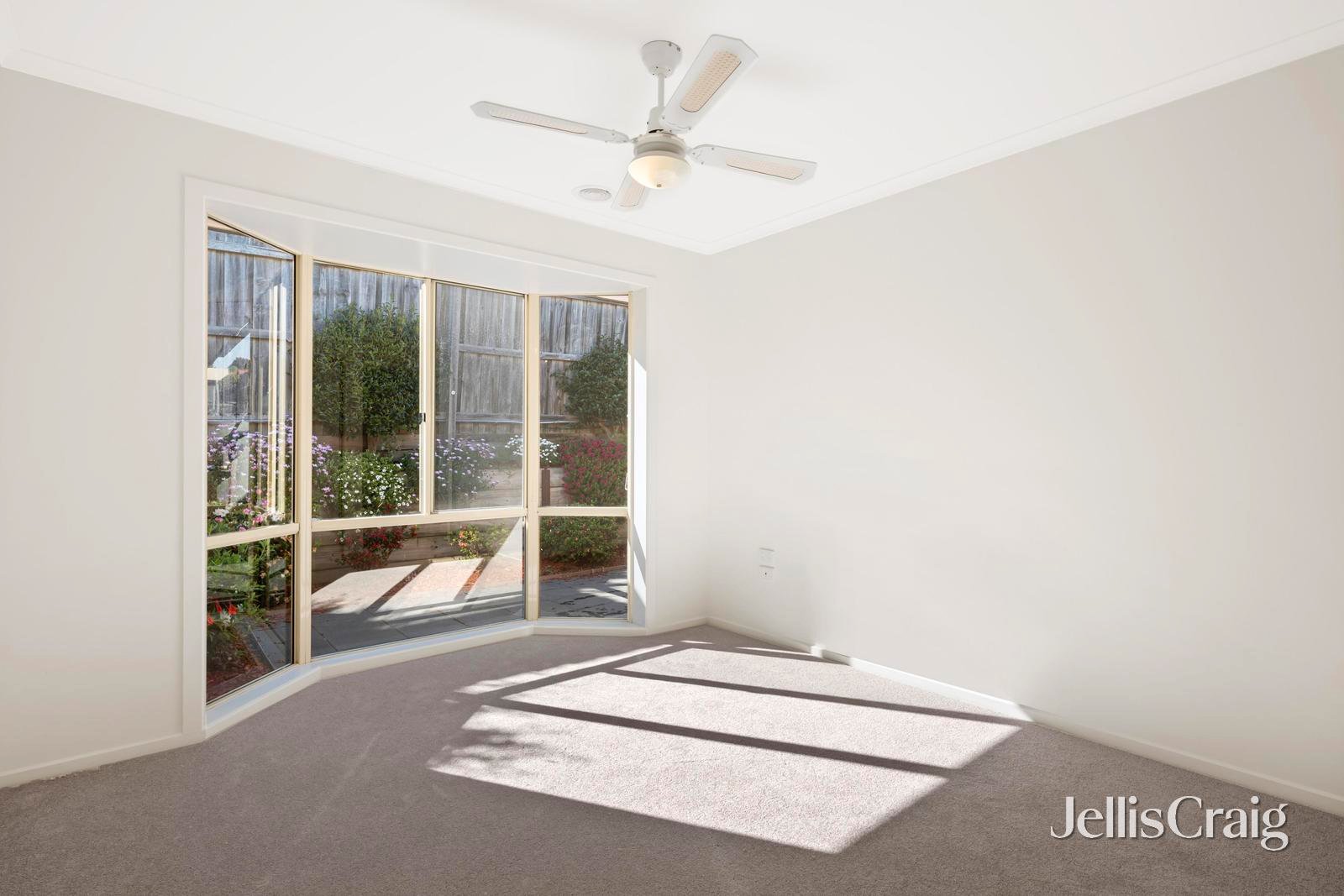 172 St Ambrose Grove, Lilydale image 7
