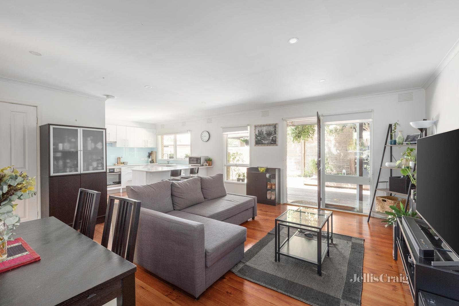 172 Station Street, Box Hill South image 2