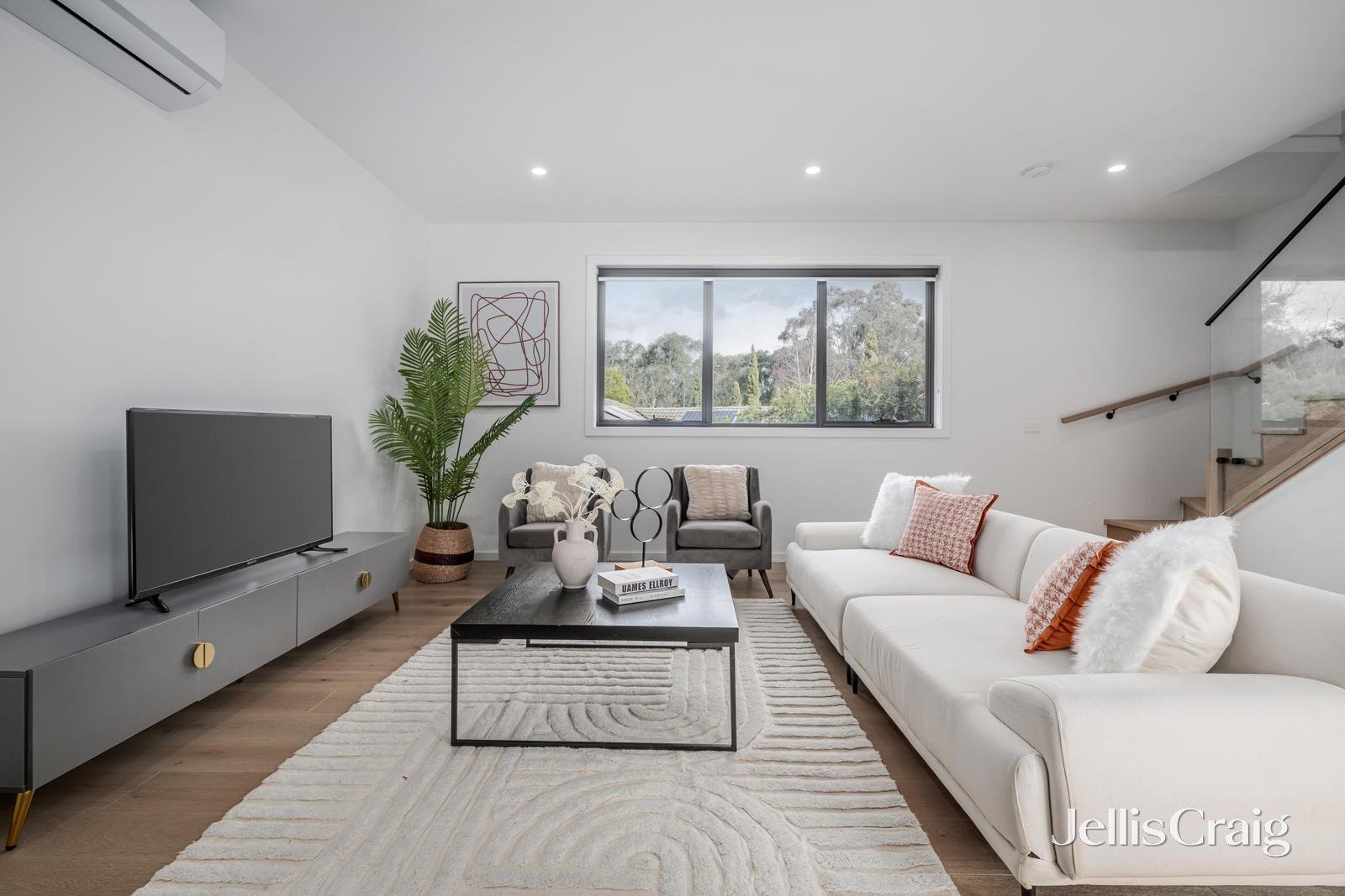1/72 Talbot Road, Mount Waverley image 2