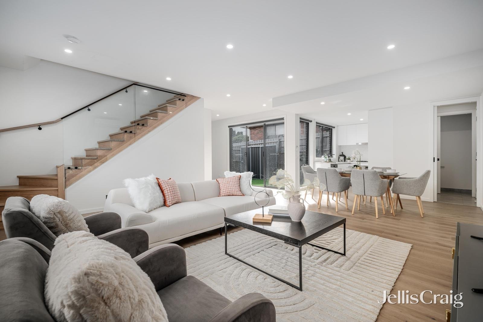 1/72 Talbot Road, Mount Waverley image 3