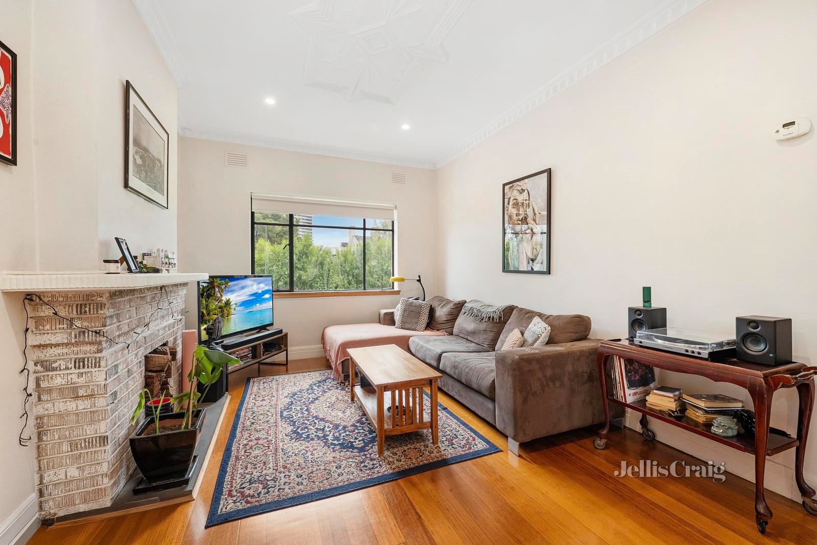 17/23-25 Charnwood Road, St Kilda image 2