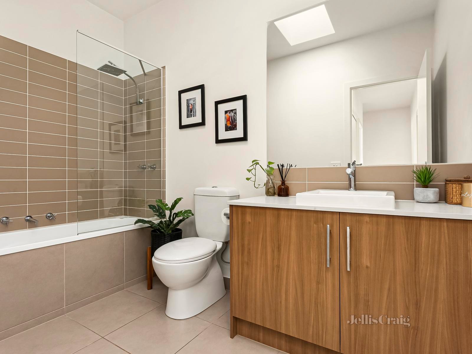 17/24 Craig Street, Keilor East image 6