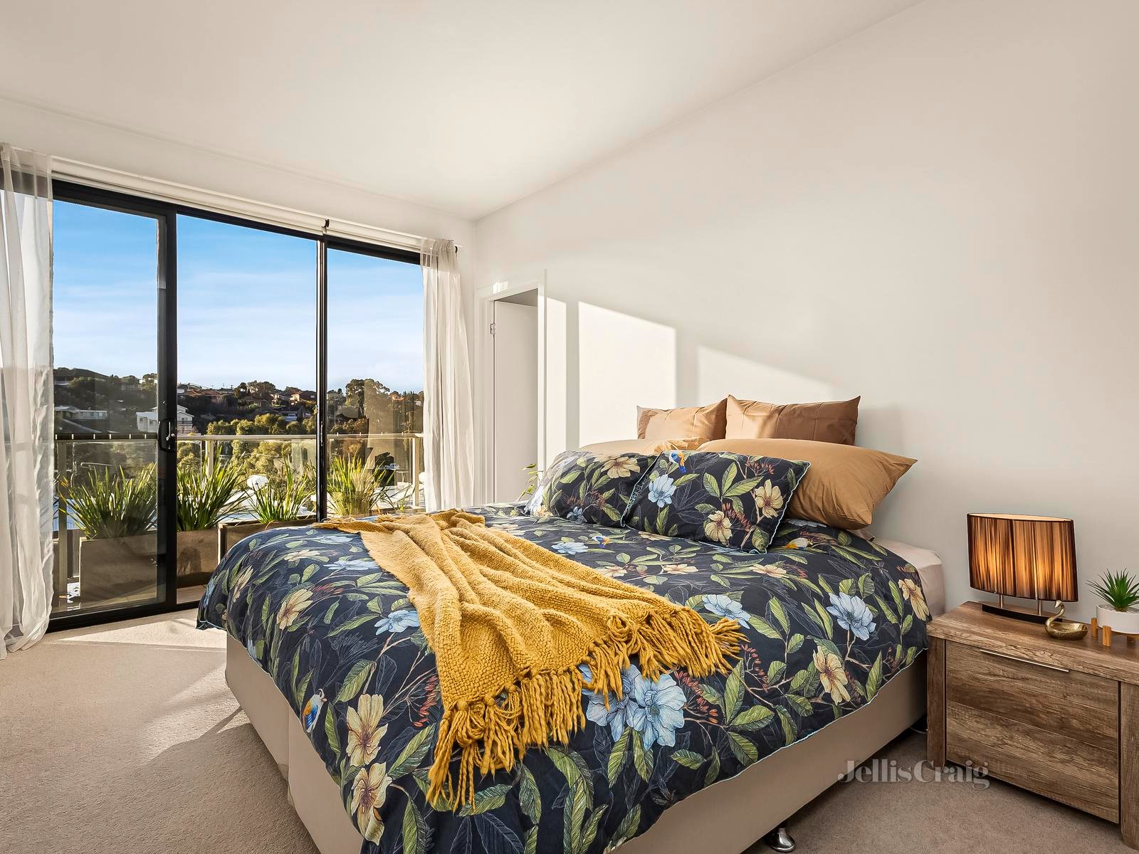 17/24 Craig Street, Keilor East image 7