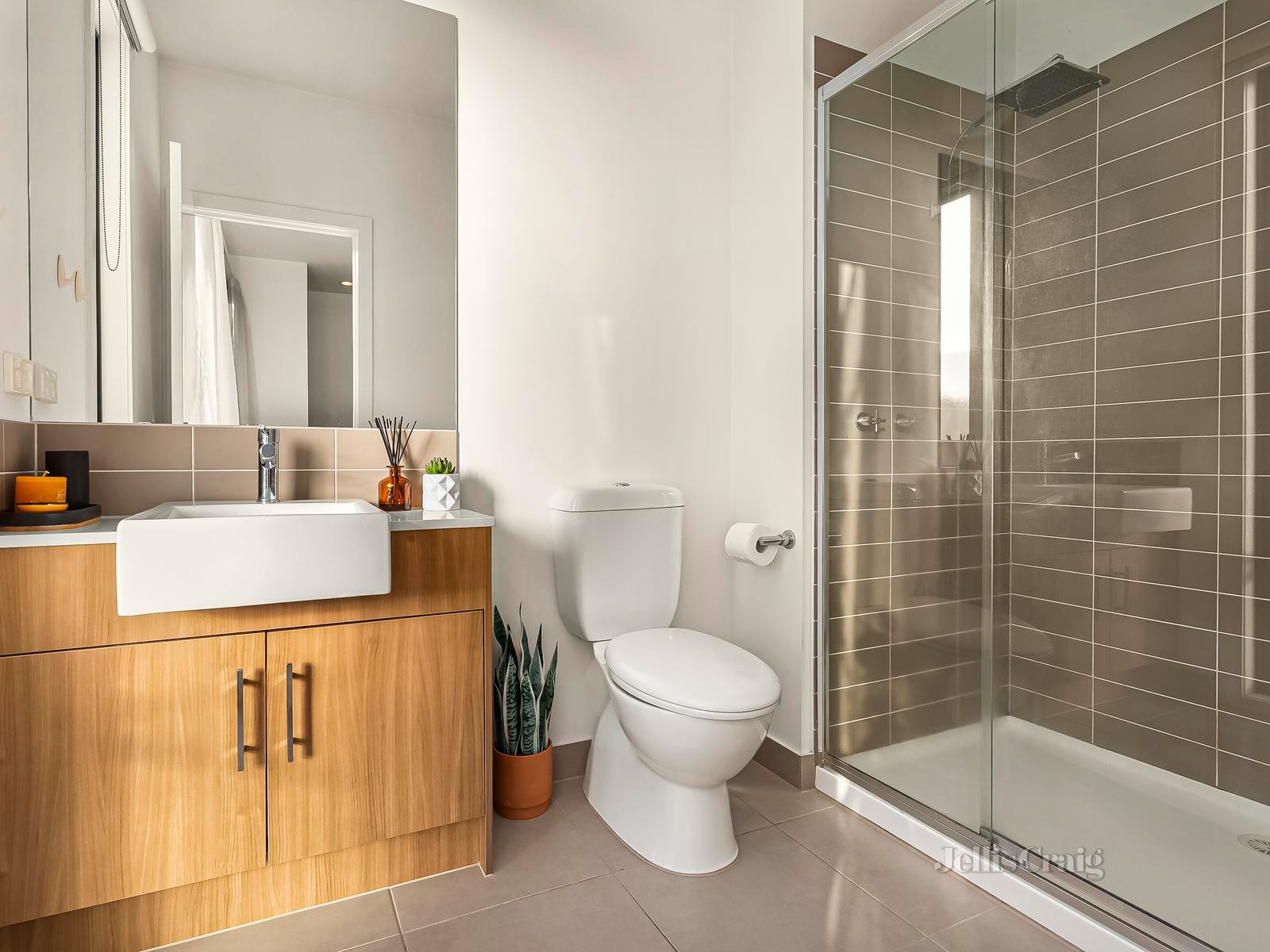 17/24 Craig Street, Keilor East image 9