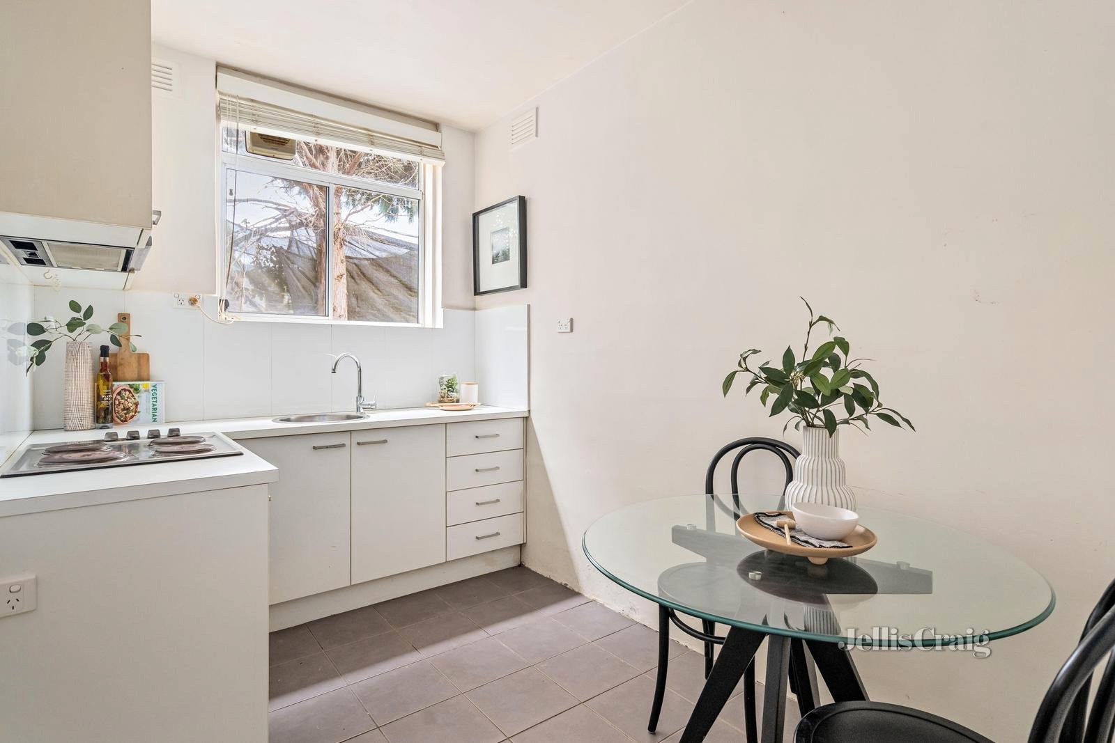17/247 Heidelberg Road, Northcote image 2