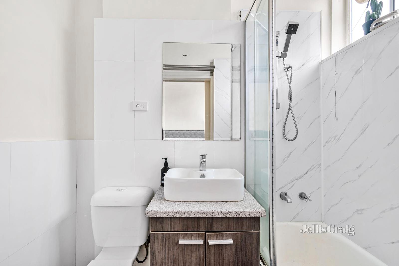 17/247 Heidelberg Road, Northcote image 8