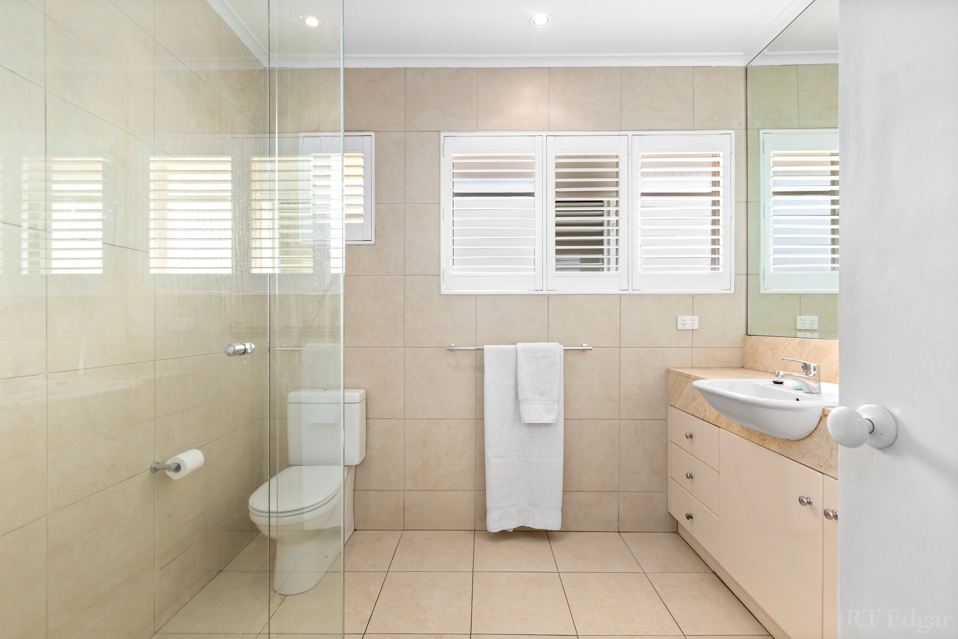 Property Gallery Thumbnail 6