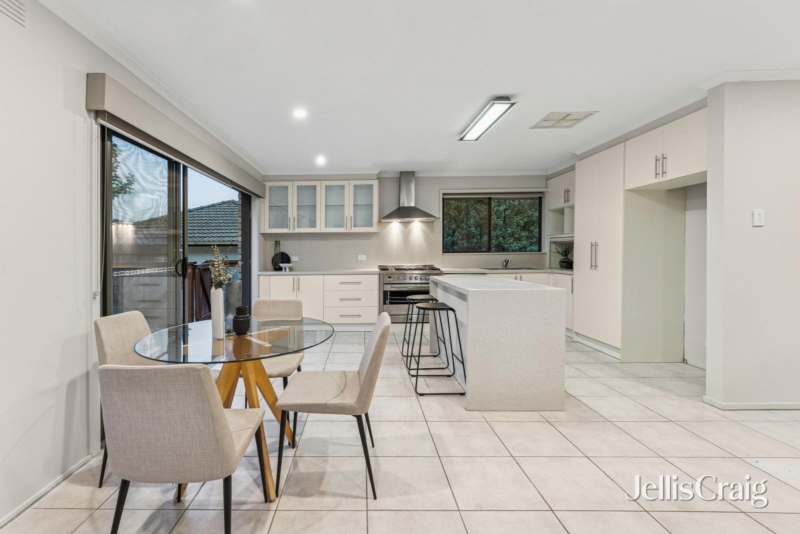 173 Cambridge Road, Mooroolbark image 5