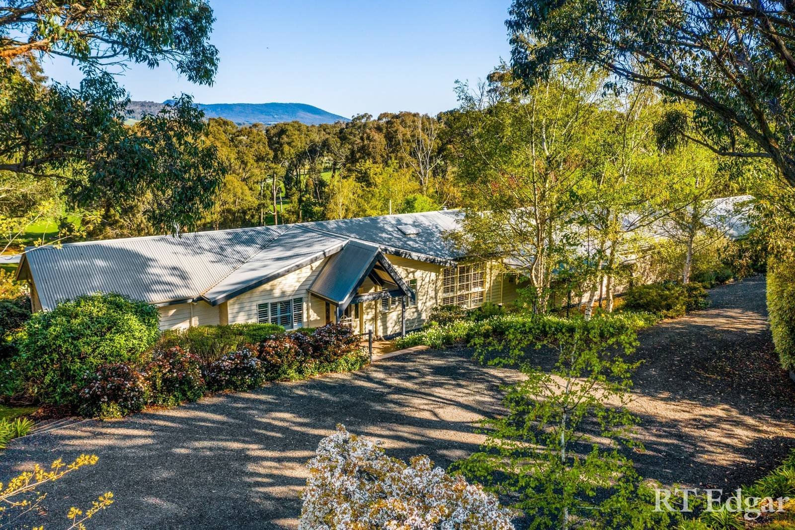 Property Gallery Thumbnail 3