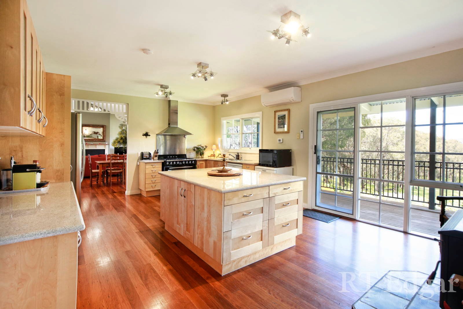 Property Gallery Thumbnail 8