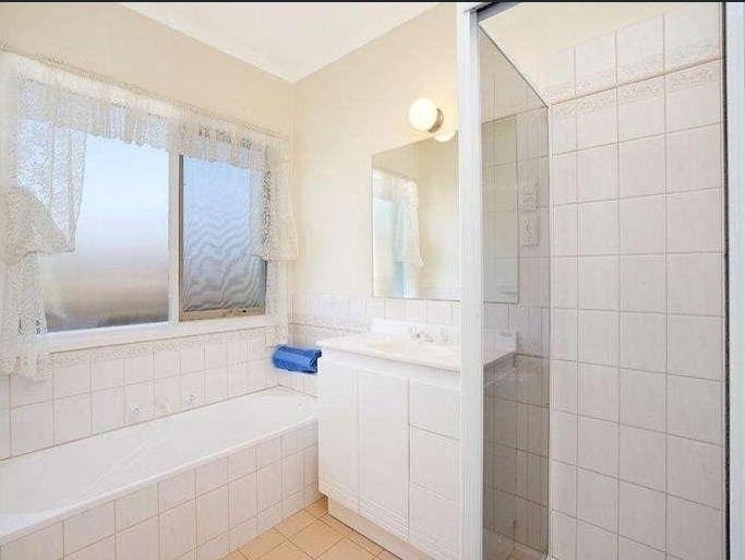 Property Gallery Thumbnail 6
