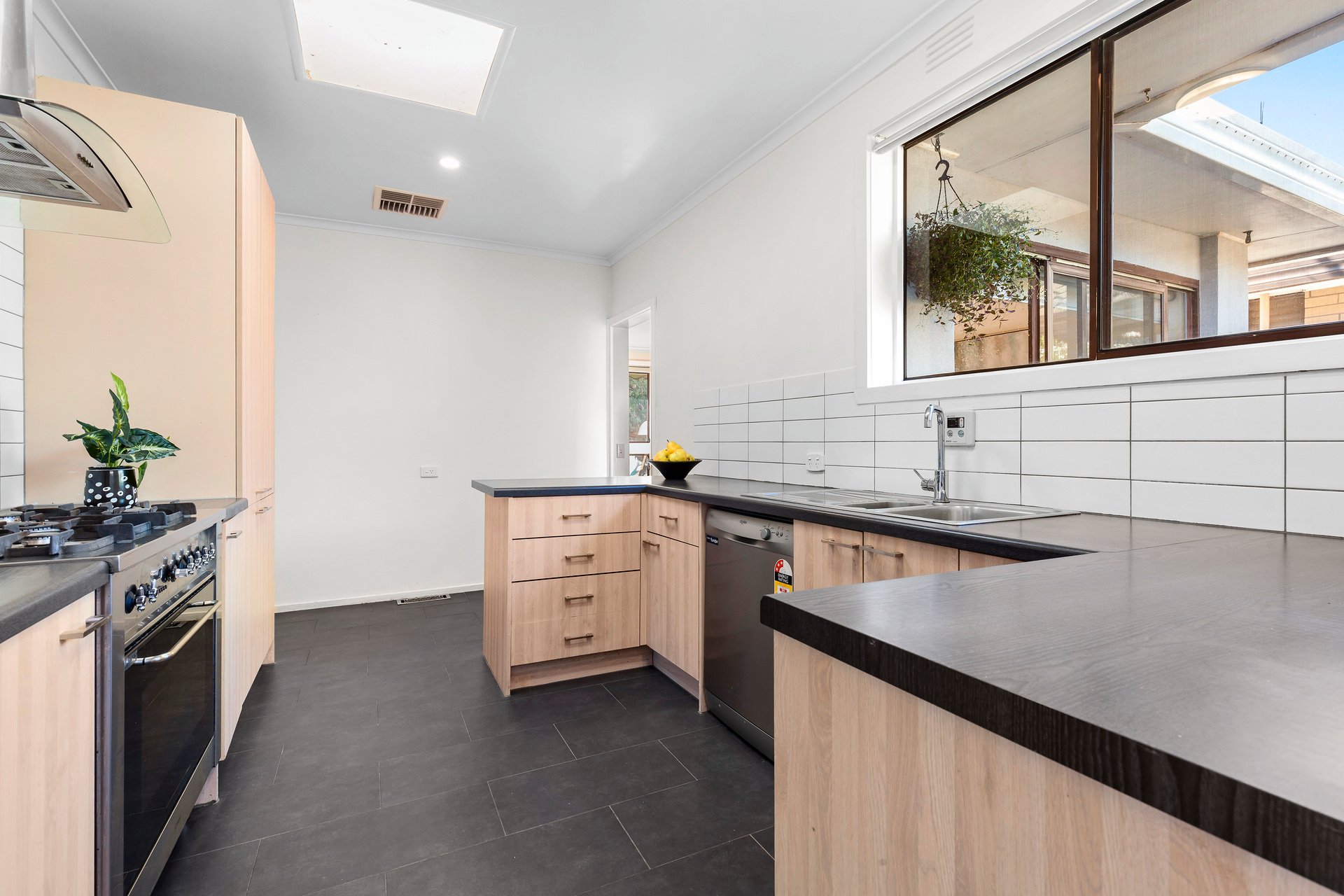 Property Gallery Thumbnail 4