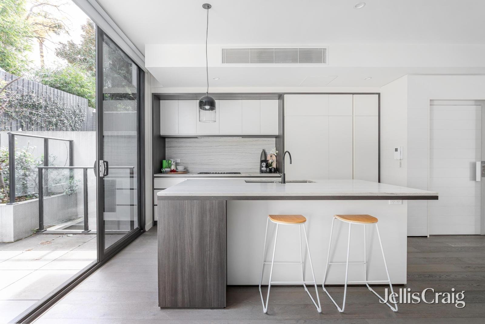 17/3 Wilks Street, Caulfield North image 3