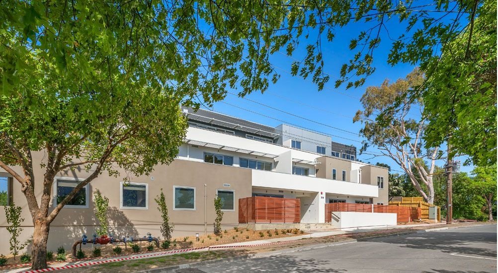 17/316 Manningham Road, Doncaster image 1