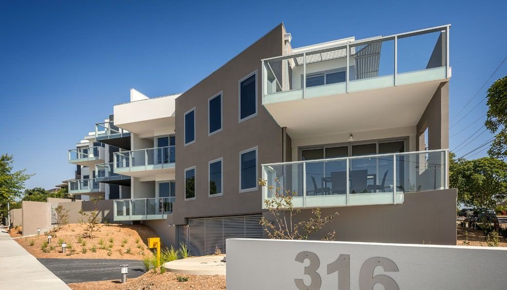 17/316 Manningham Road, Doncaster image 2