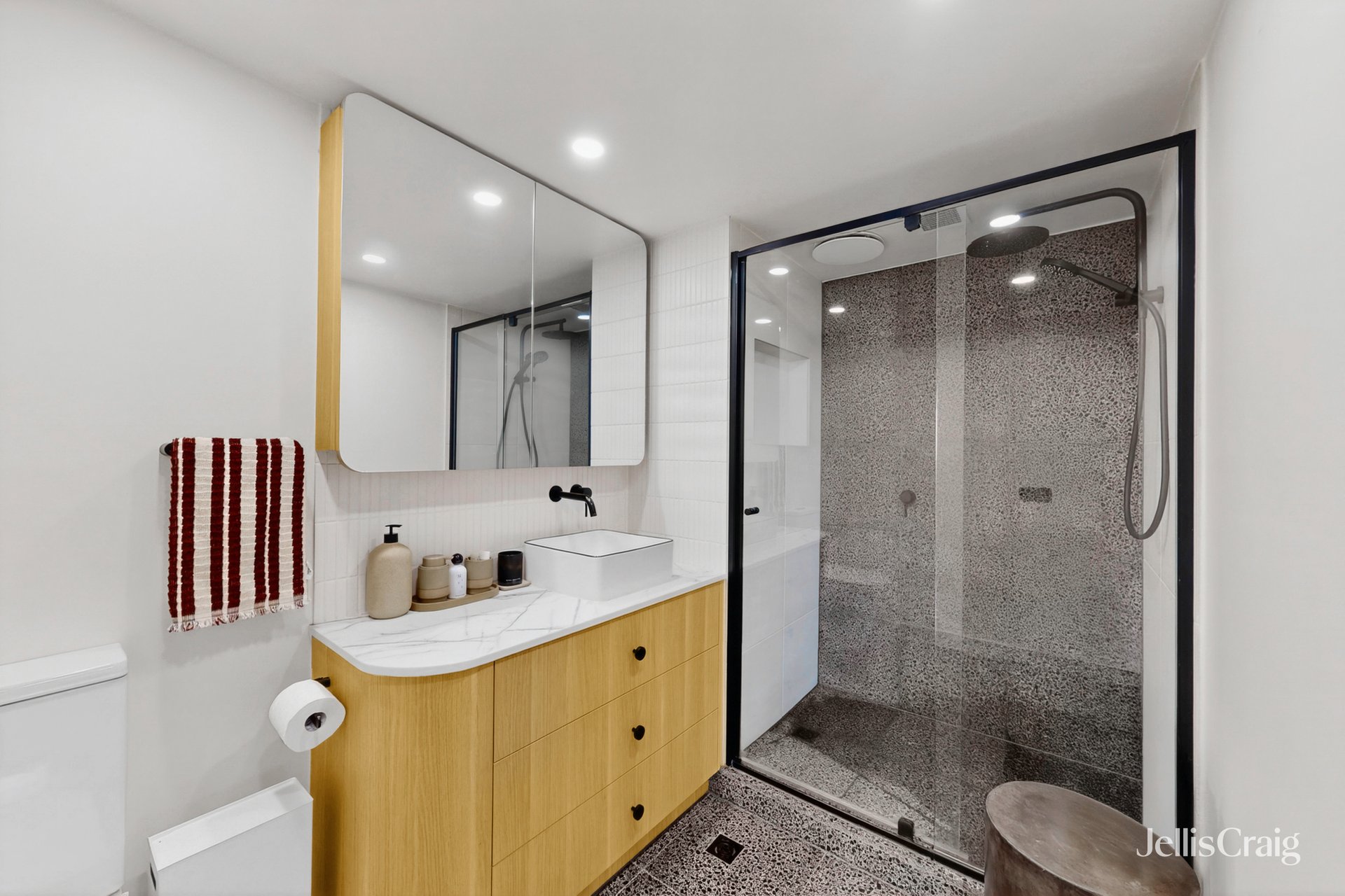 17/33 Johnston Street, Port Melbourne image 12