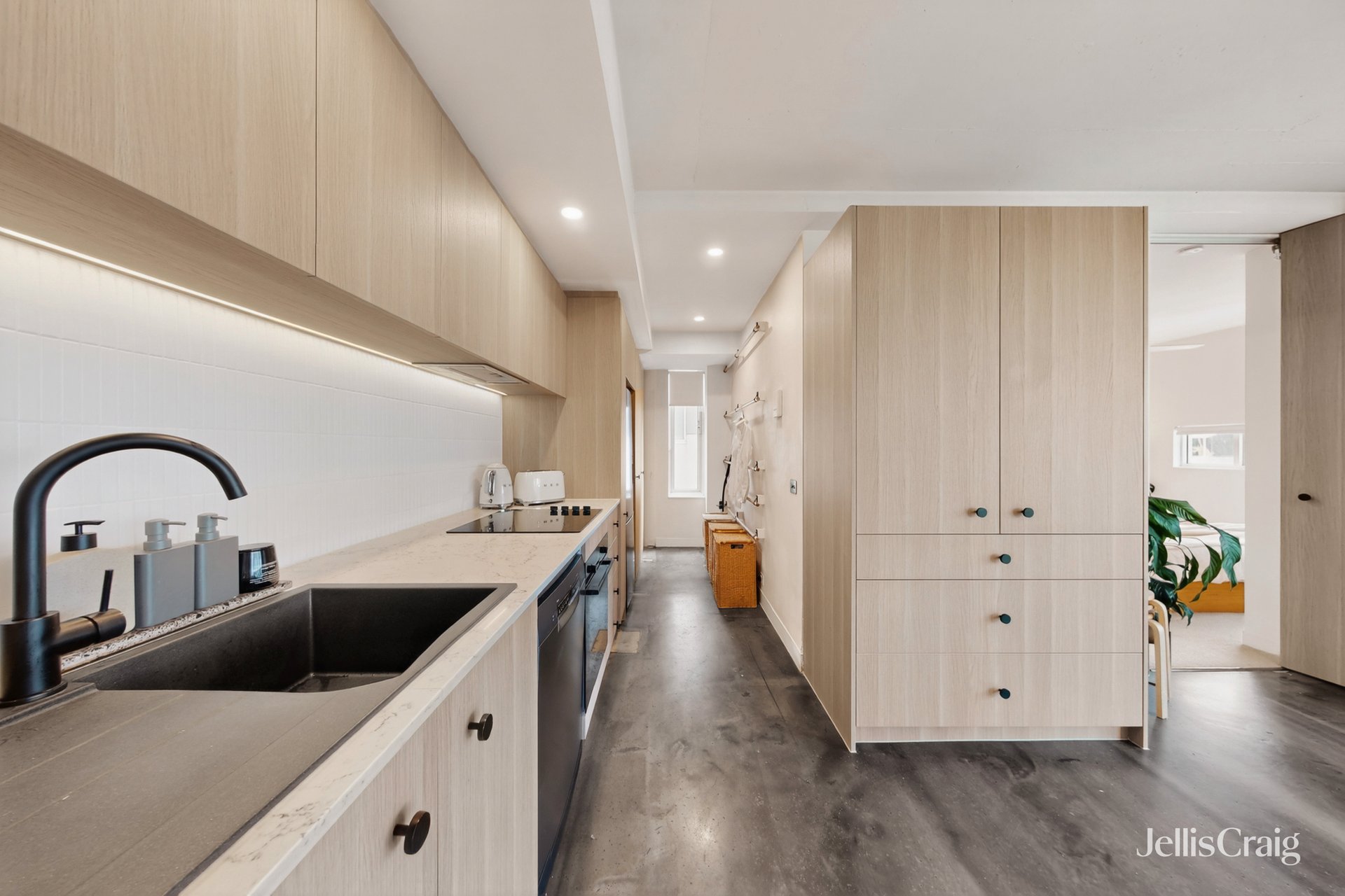 17/33 Johnston Street, Port Melbourne image 9