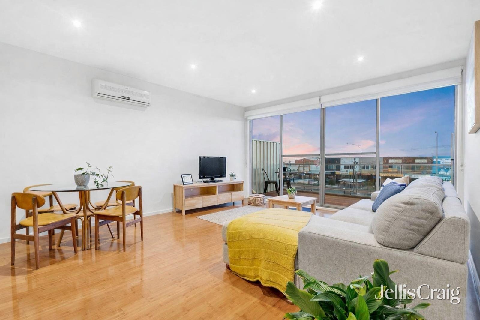 17/334-339 Station Street, Chelsea image 4